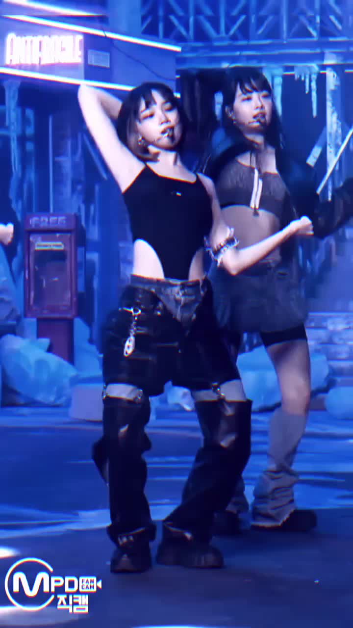 @naomi