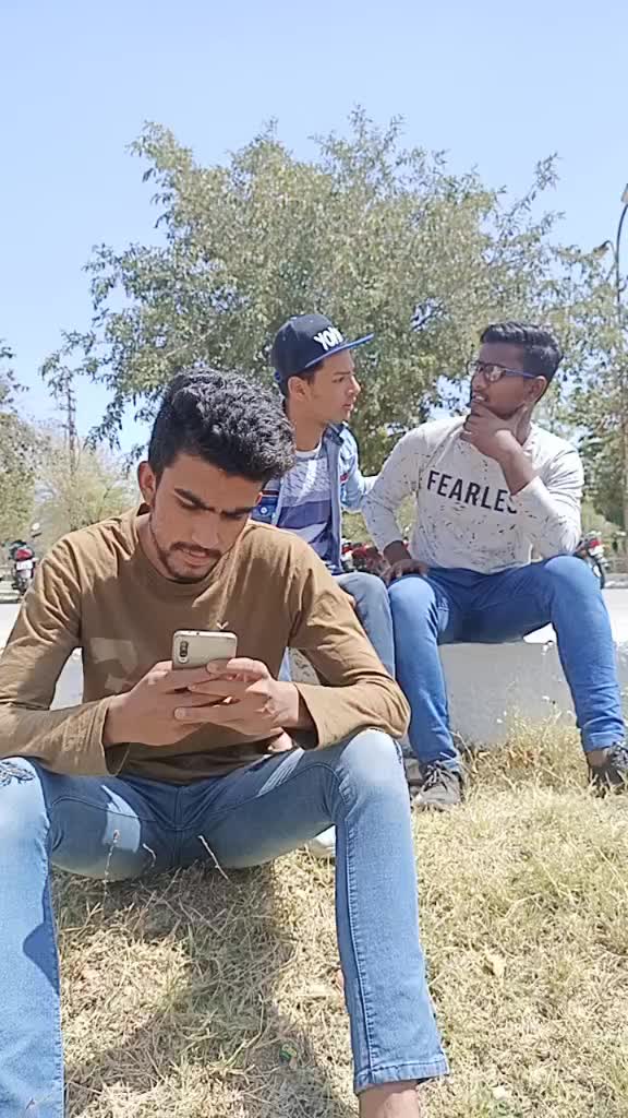 @27_UD_boys