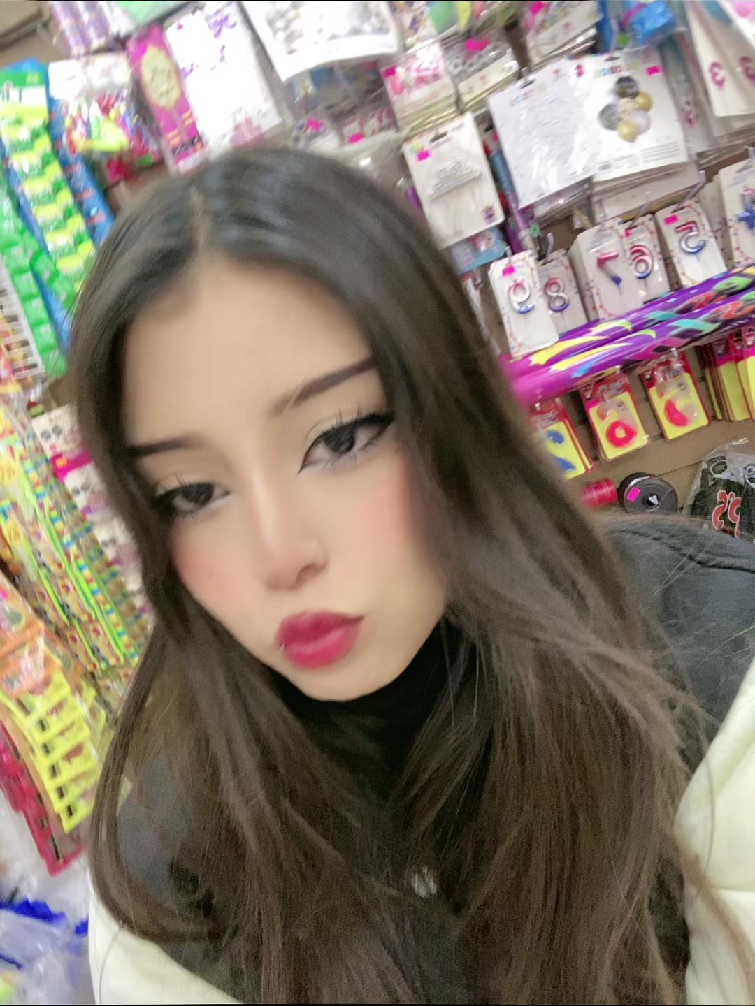 @𝔅𝔢𝔱𝔦 🕷️