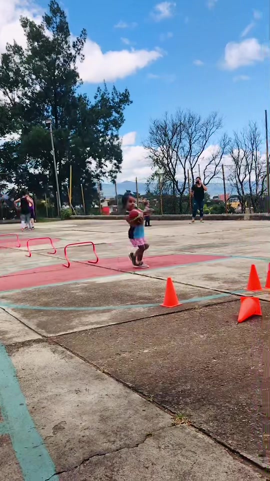 @Leonardo Amador A