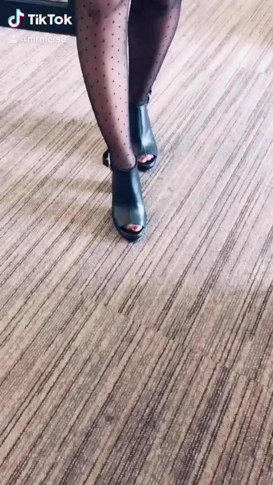 @mrnlcrs