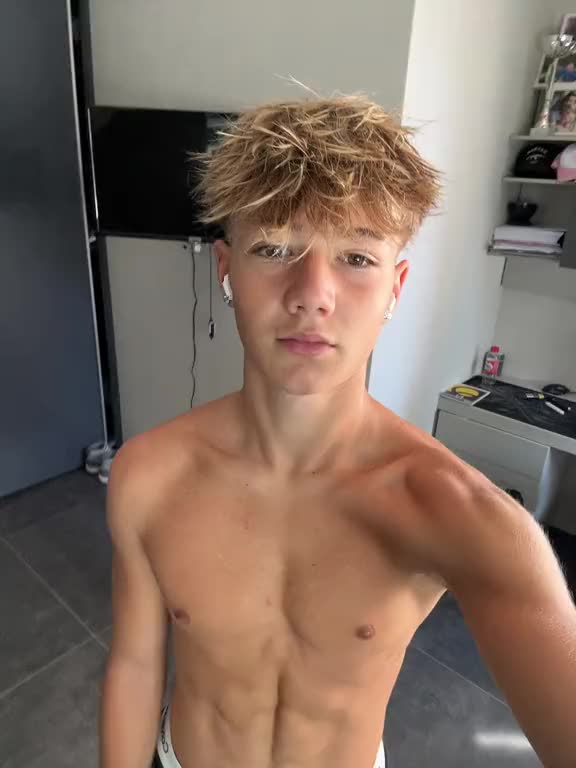 @Twinkboy