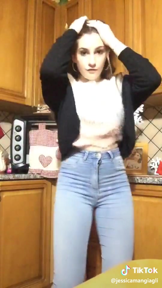@TOTAL TIGHT JEANS