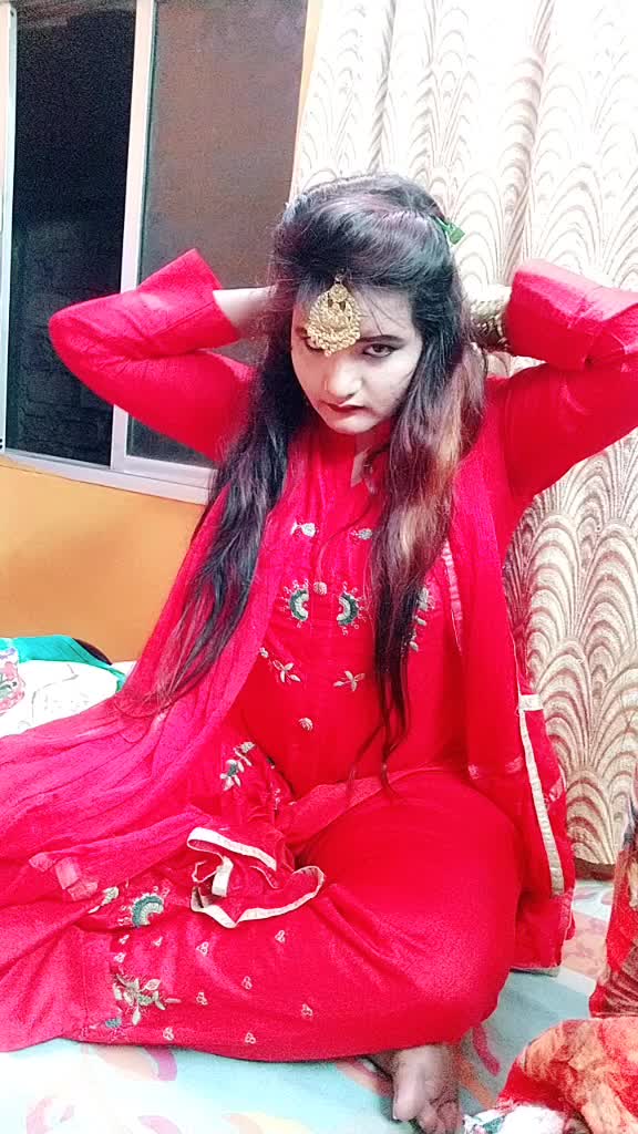 @Aysha Khan🍎