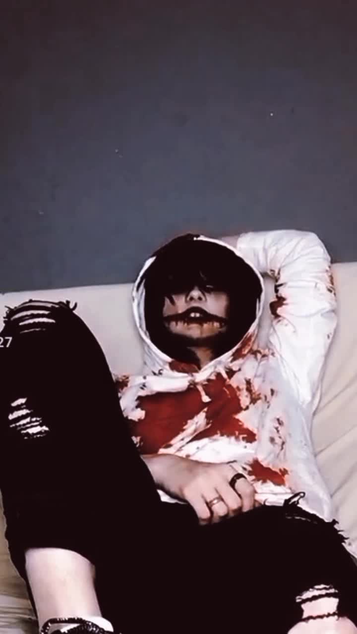 @༆ 𝕱𝖗𝖊𝖆𝖐𝖘 𝖉𝖍𝖔𝖜 ༆