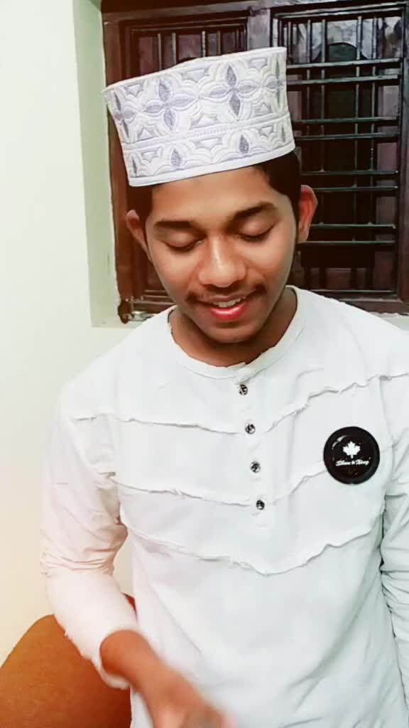 @kamina hoon 😜😜
