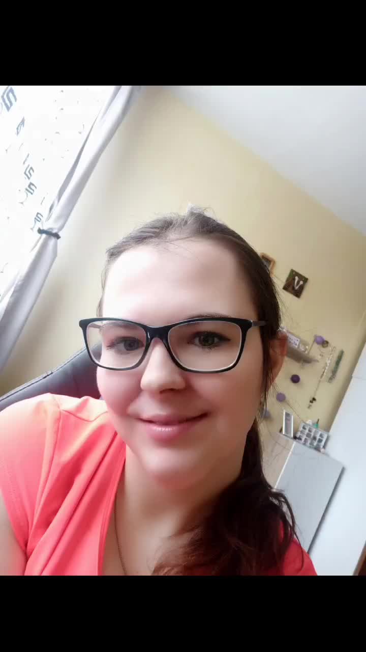 @Ellienka