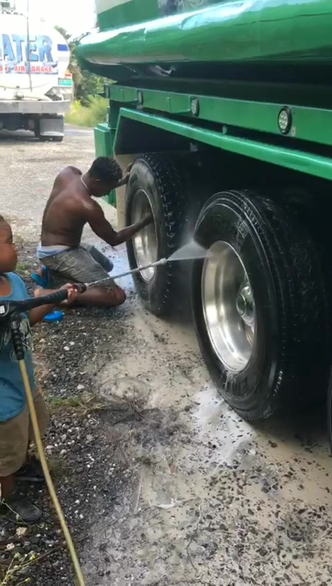 @Trucking Hell🇯🇲