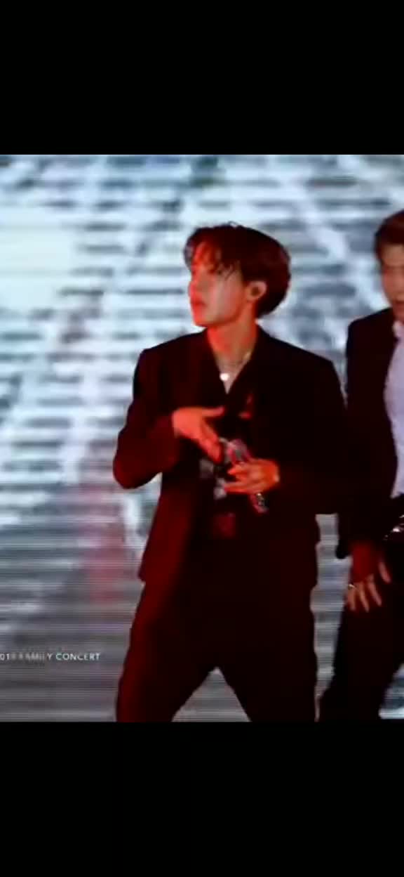 @KIM TAEHYUNG
