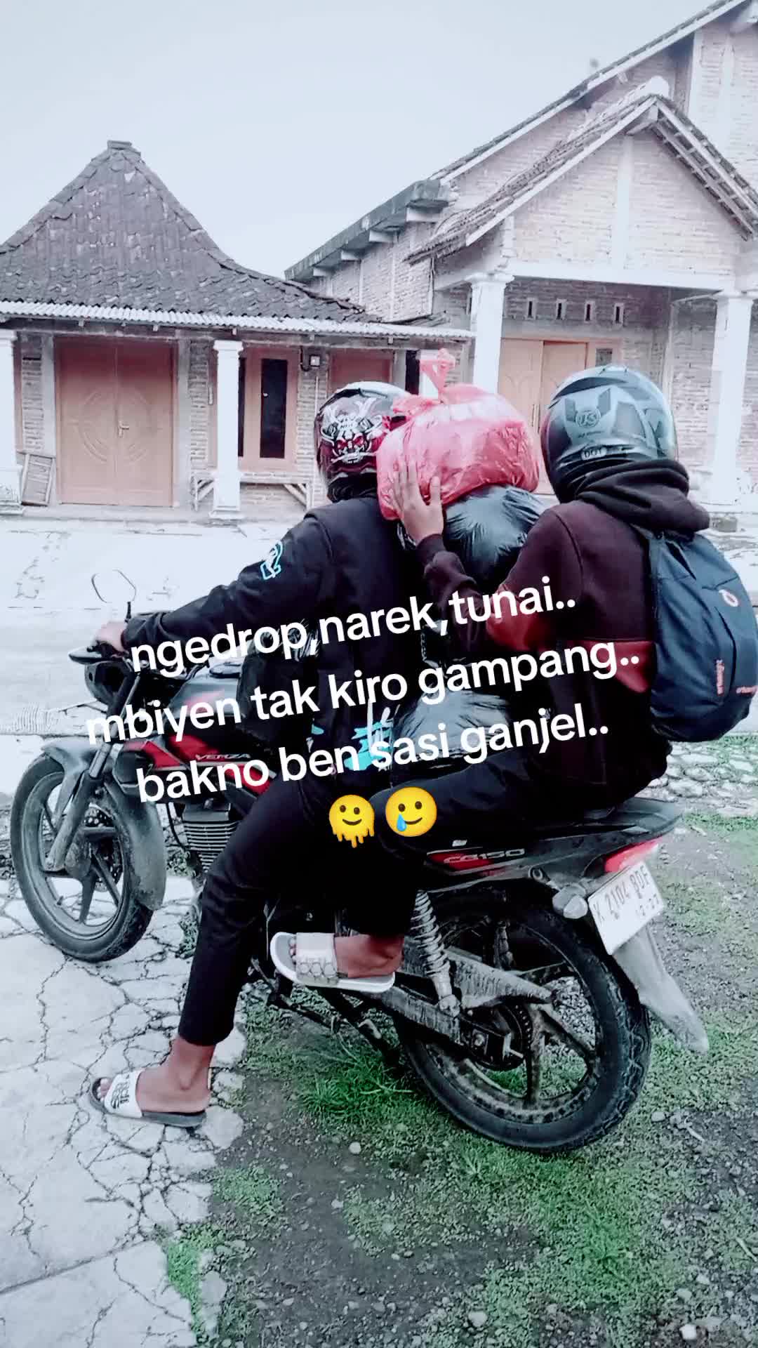 @papaeghea