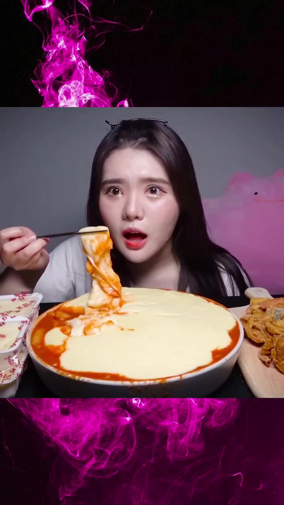 @🥠🥢mukbangvicky🍙🧁!