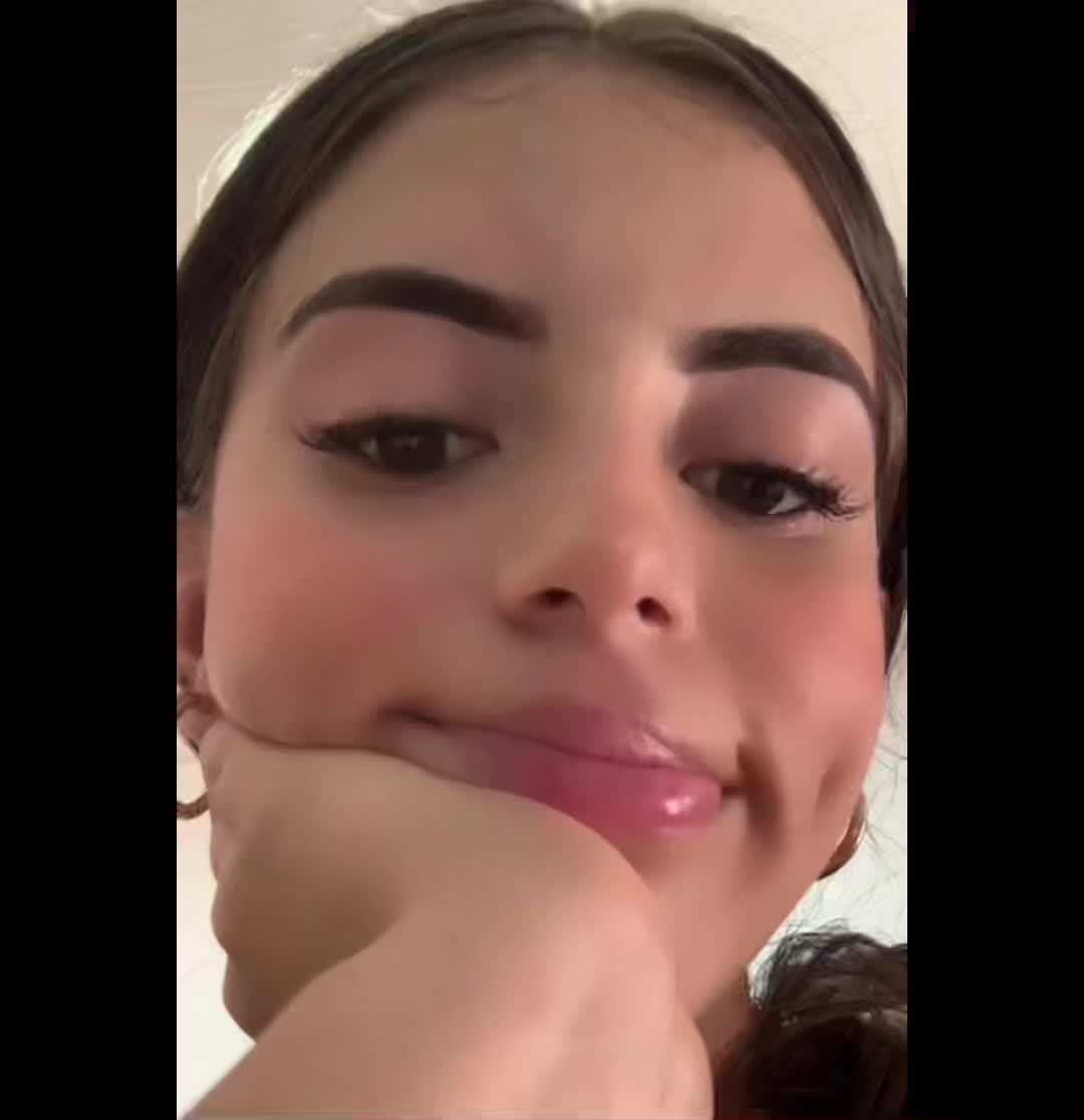 @SofiM_17