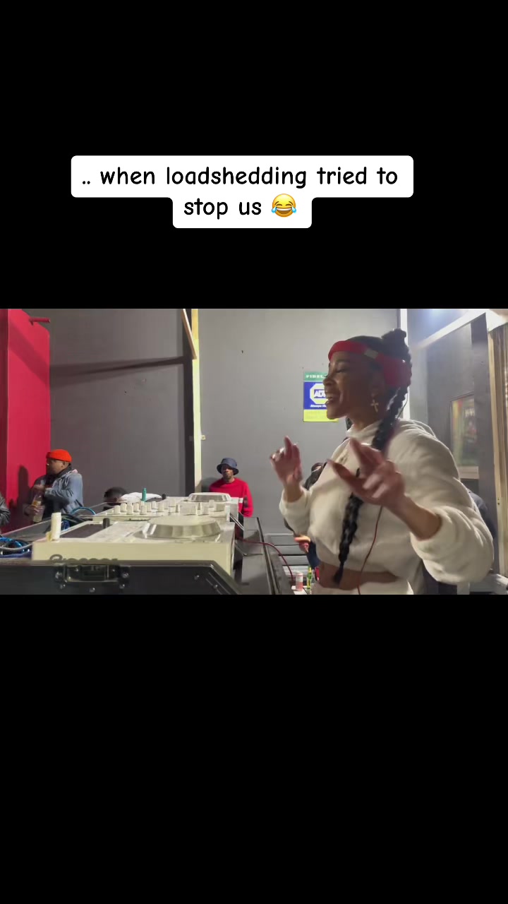 @DjCandii