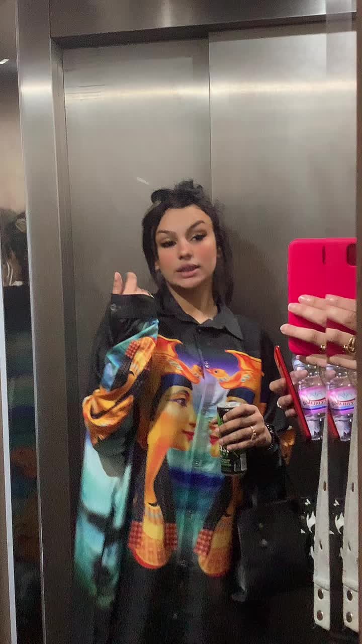 @selmaselma8146