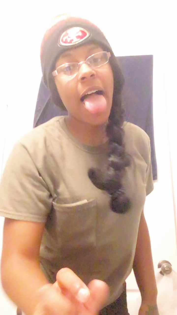 @Monèt🥰🤤
