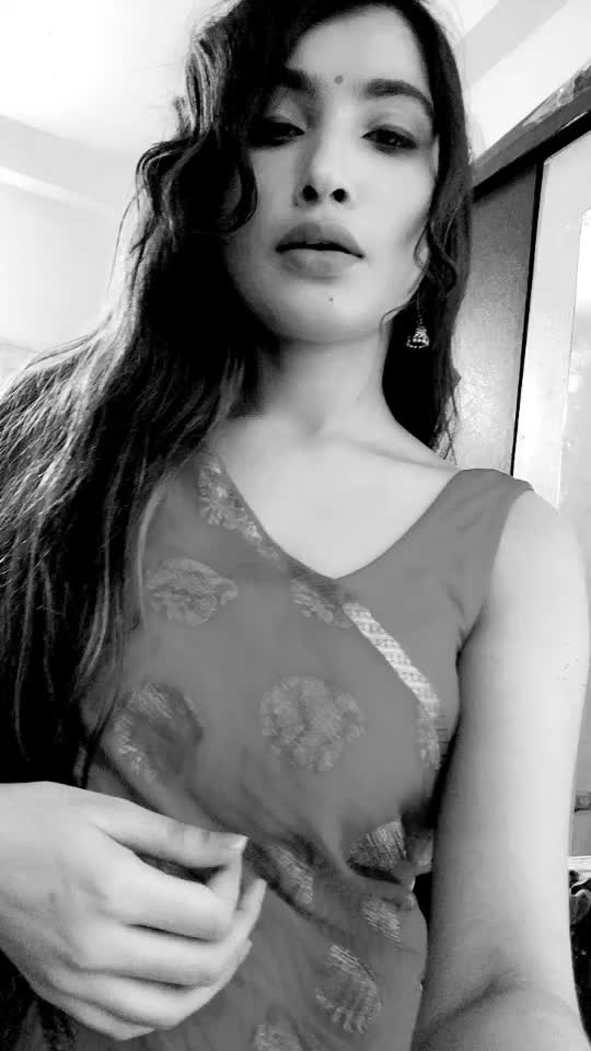 @aashichouhanofficial
