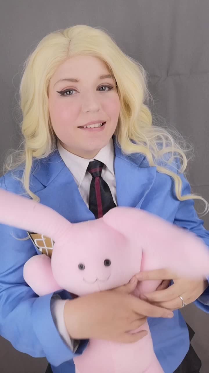 @Cosplay Curator1