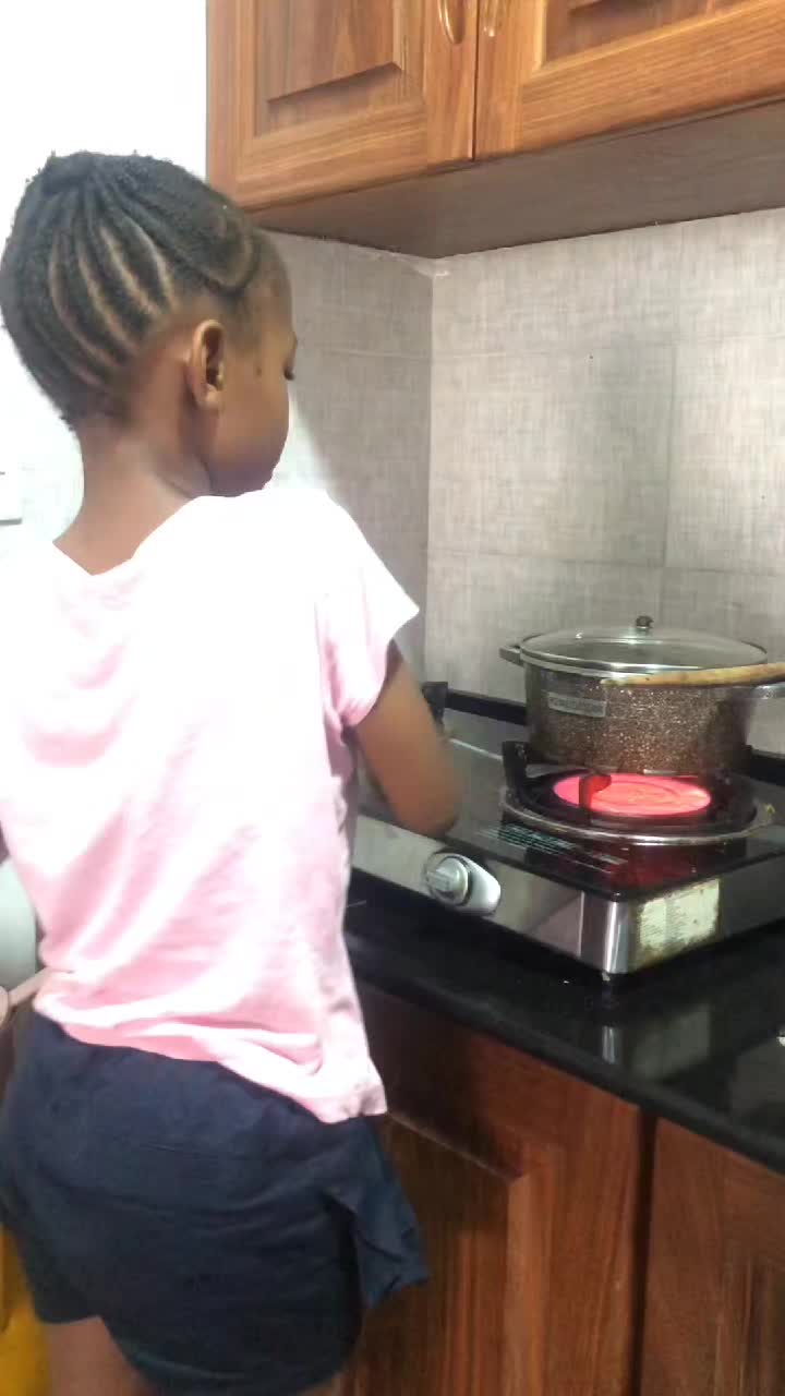 @MYRA MOYI