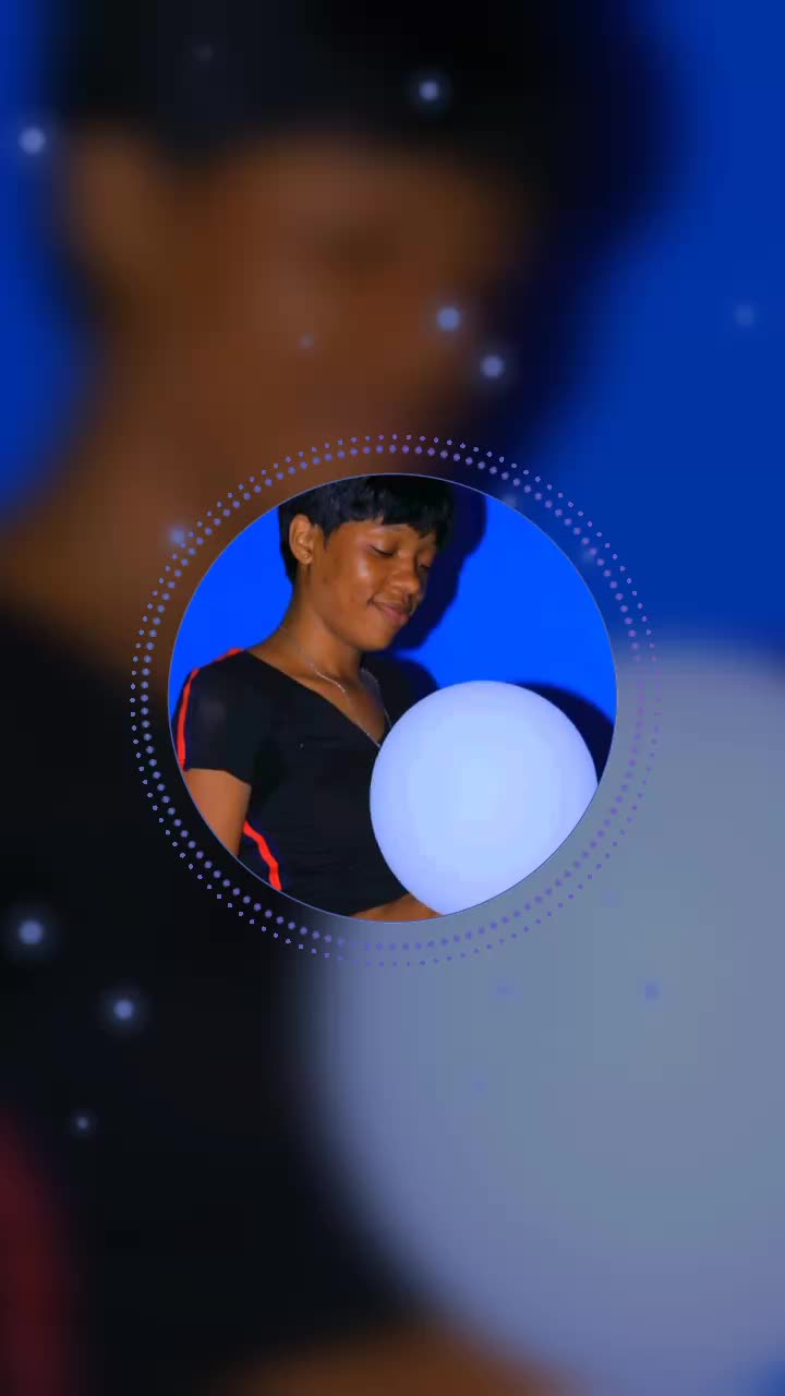 @Naomi Mâture Kankou