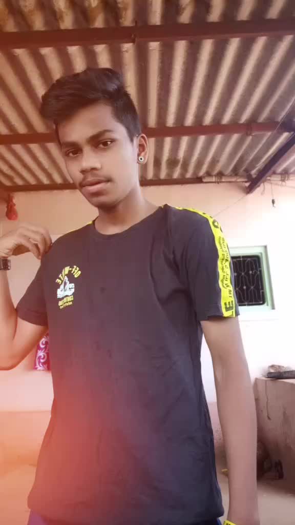 @TUSHAR..😎MB..👑