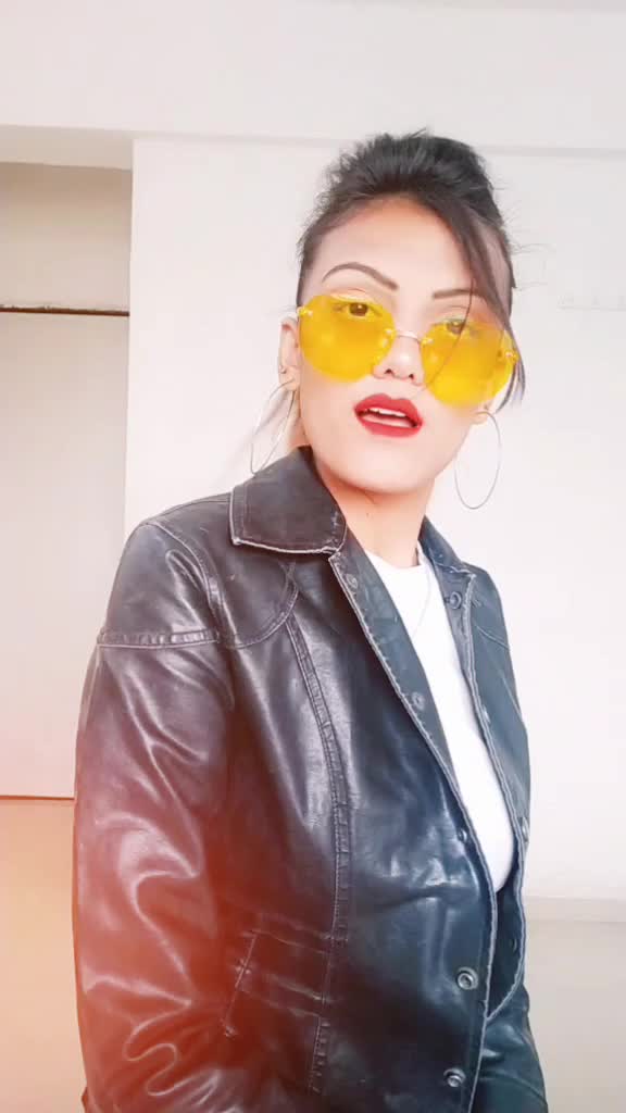 @Mahima🖤