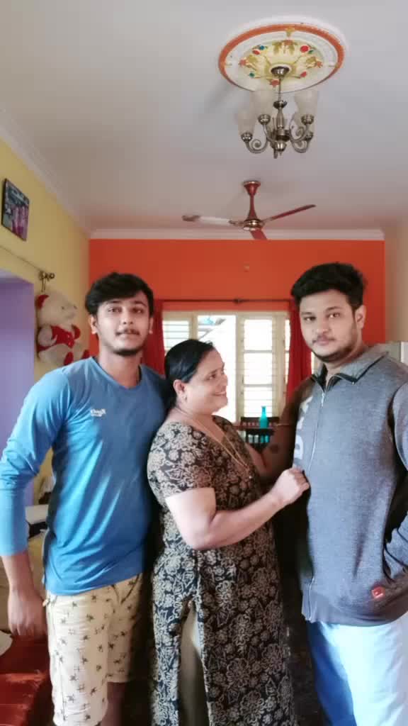 @Kannada kuvariyaru