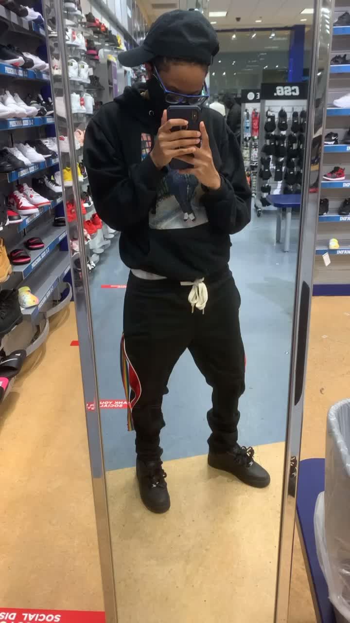 @Sada🥶