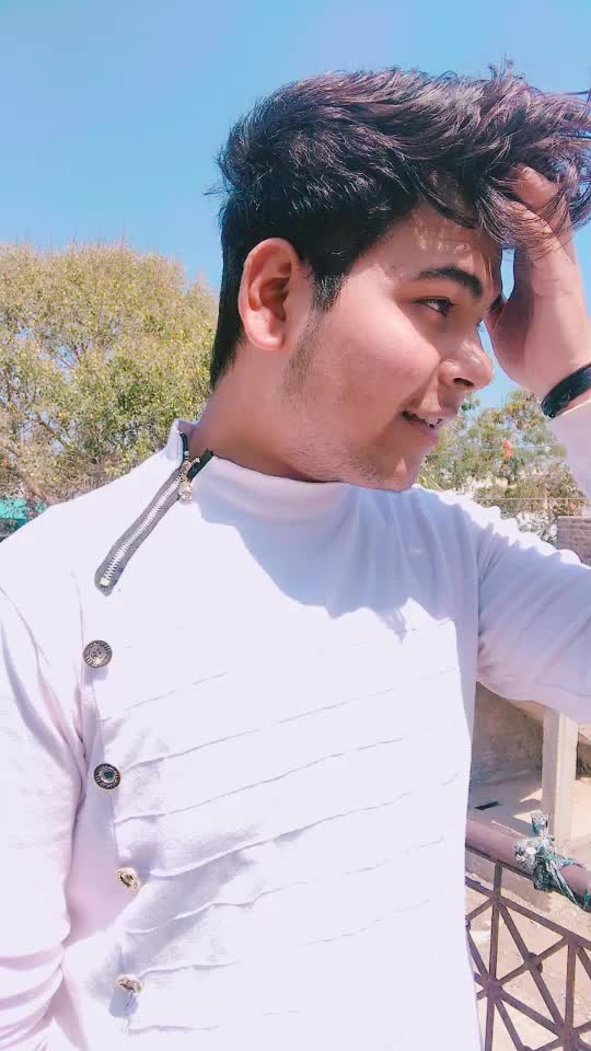 @Roshan More ⚡