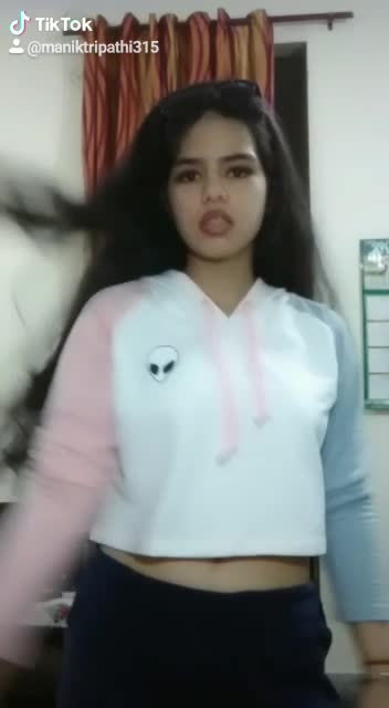 @DivyanshiTripathi 👑&hearts;