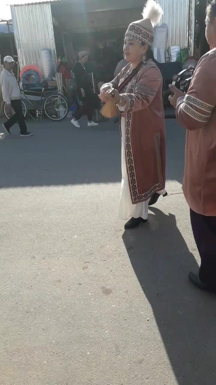 @Taraz0876
