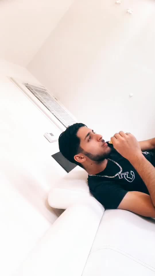 @Lp7__ts