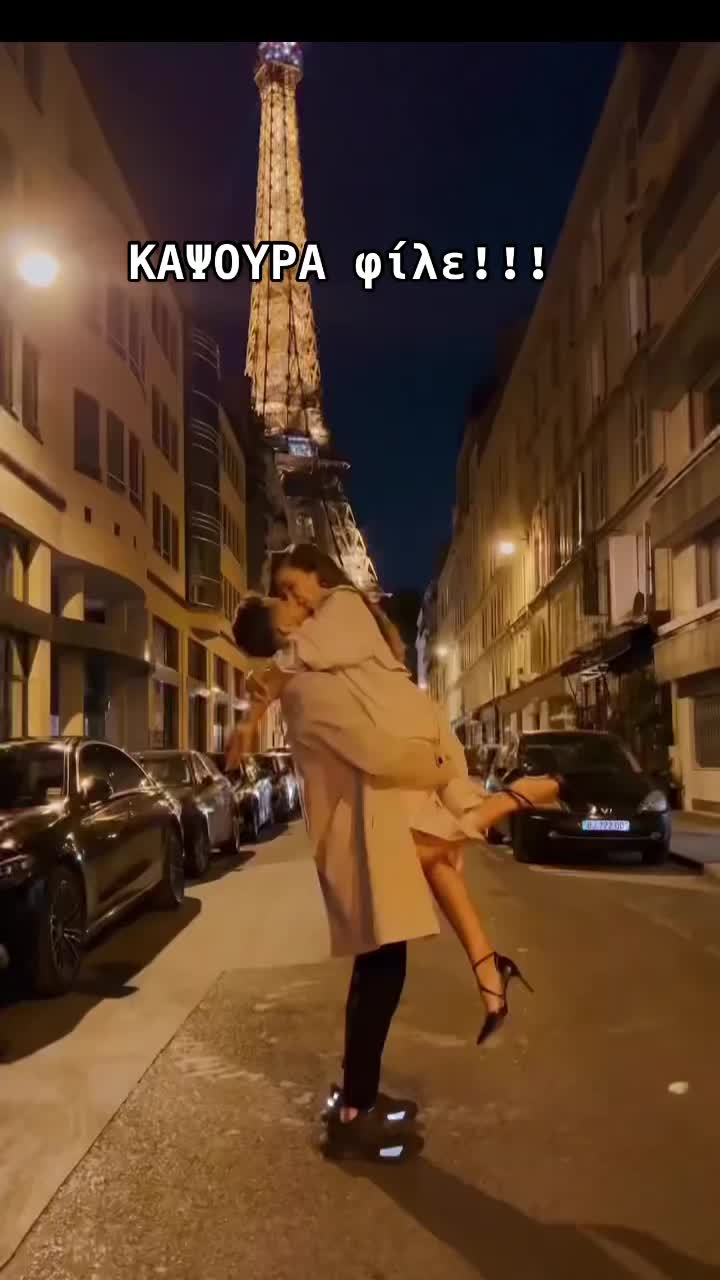 @julie_voices
