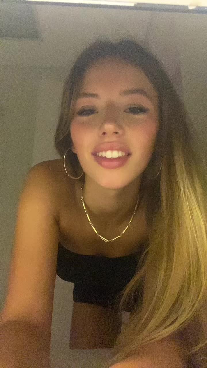 @julilahitou