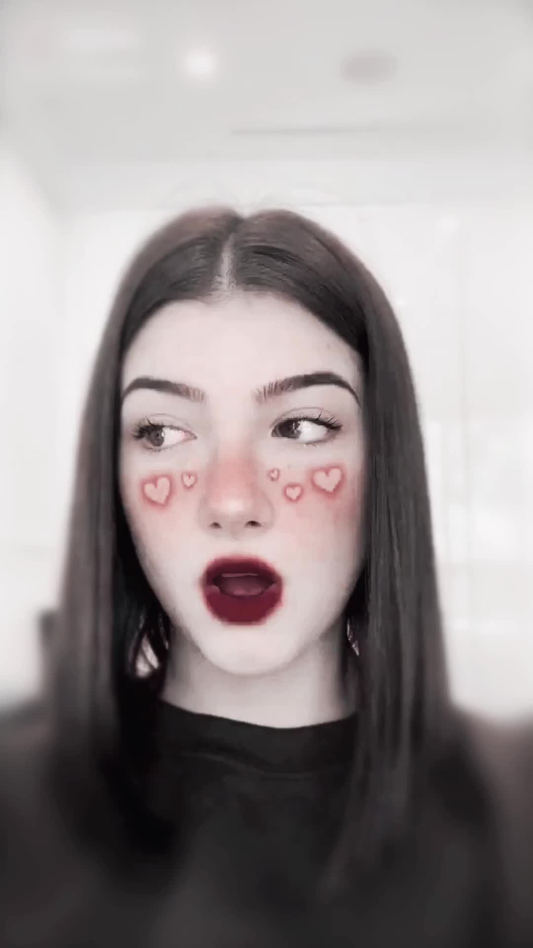 @⌗ 𝐓𝐢𝐚 ☻︎ 𝟏.𝟒𝐤!!