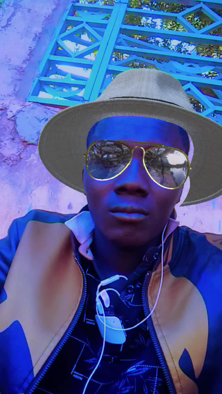 @moumounousere