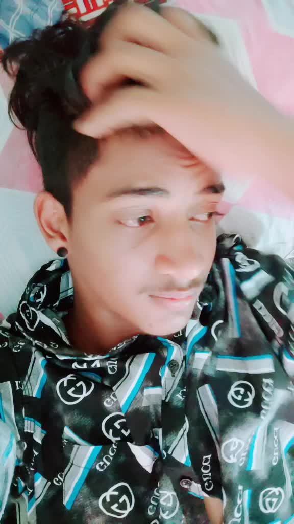 @MR_RØMÄNTÎC_PLÂY_BØY