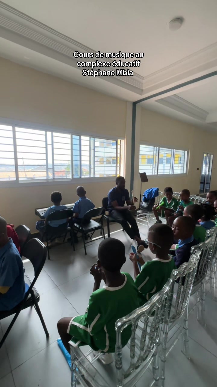 @Complex.Educ.Stephane Mbia