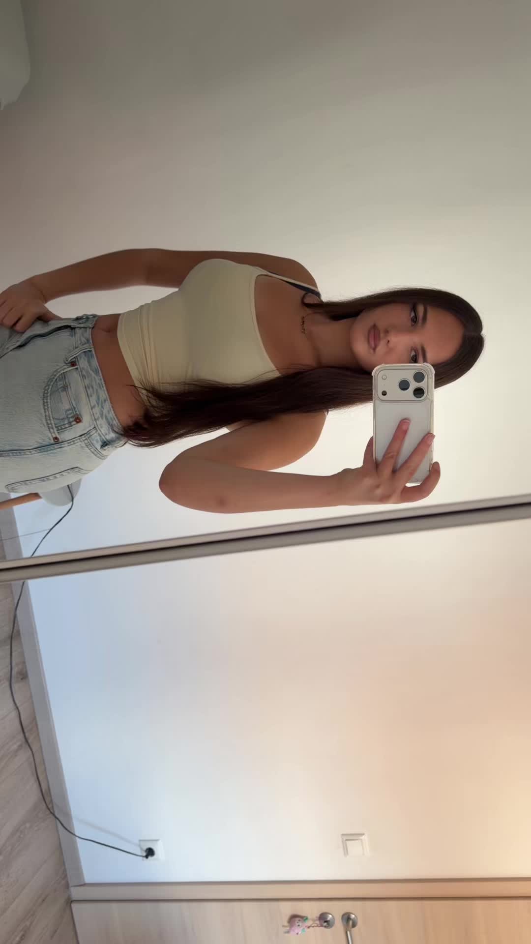 @𝐋𝐕