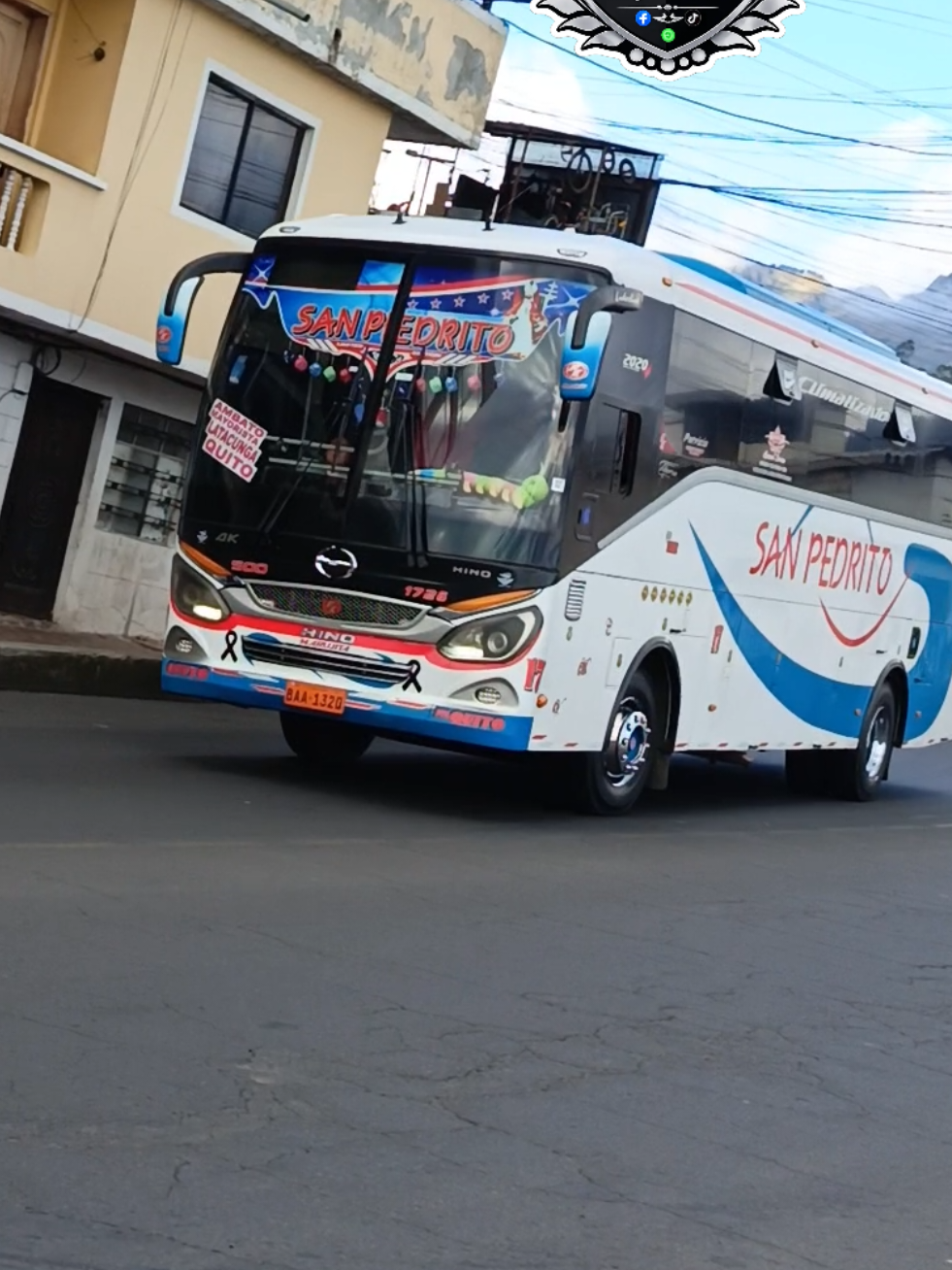 @Alejo_buses