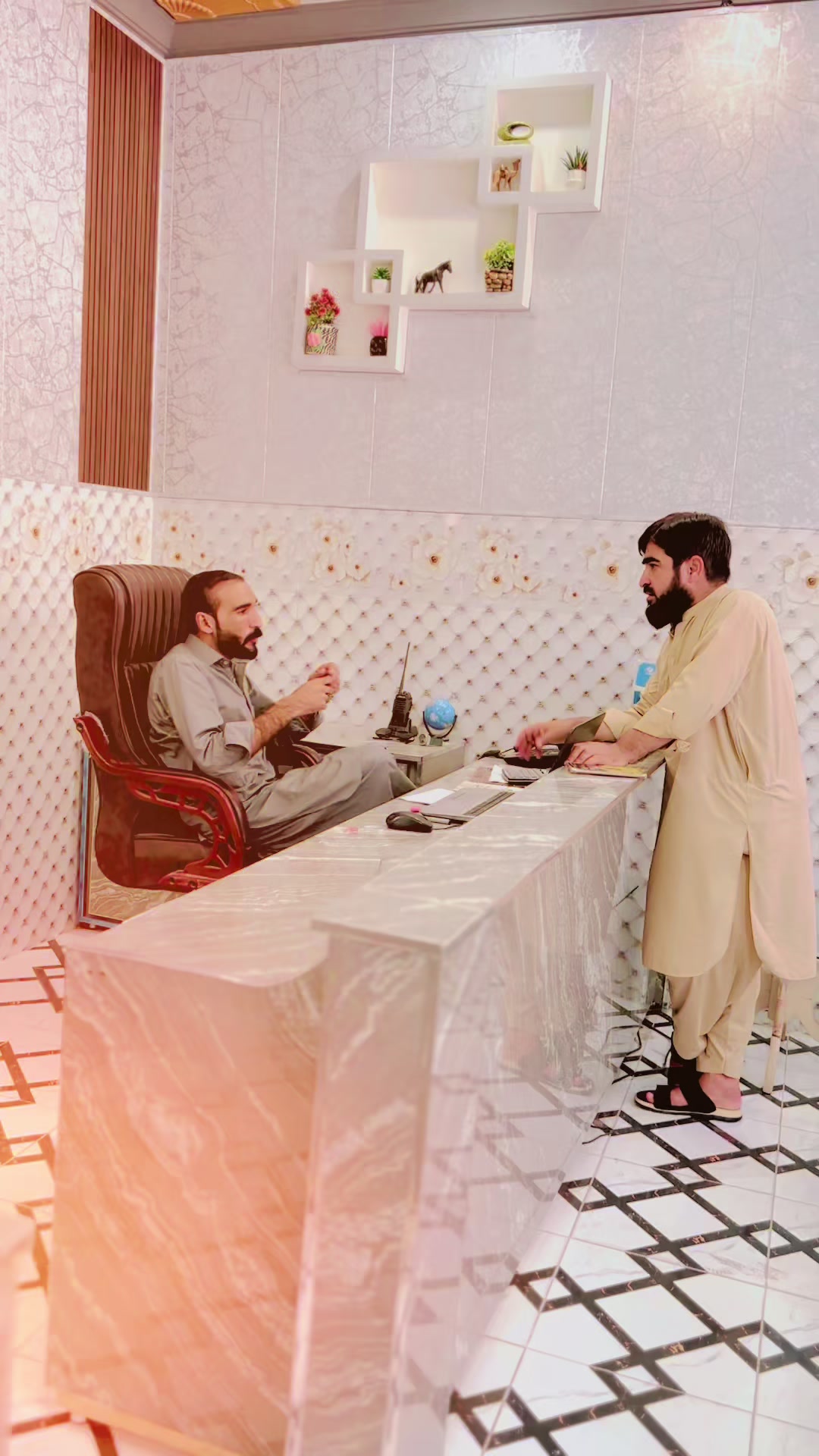 @چھوٹاخان باڈوان اورسیز