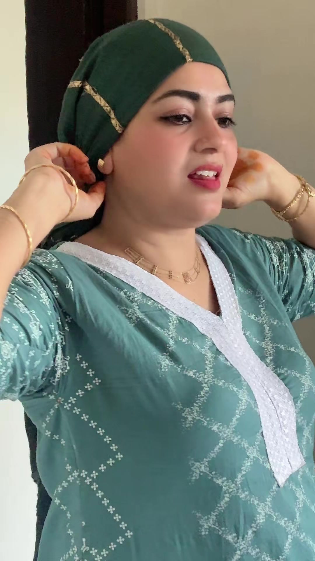 @പോന്നു മിന്നു