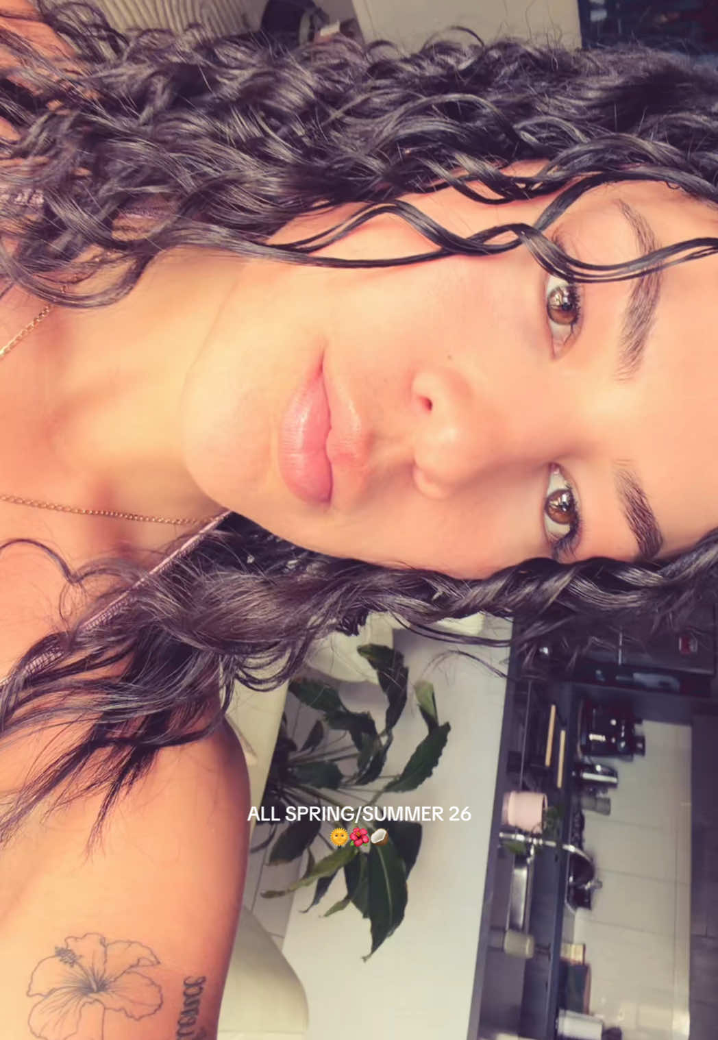 @itsnelle