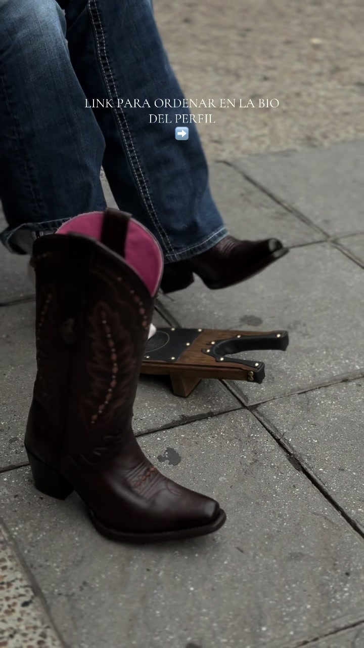 @AndaLuzBoots