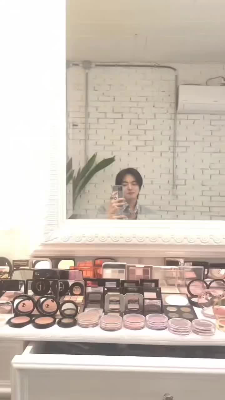 @call me iela 🧞♀️