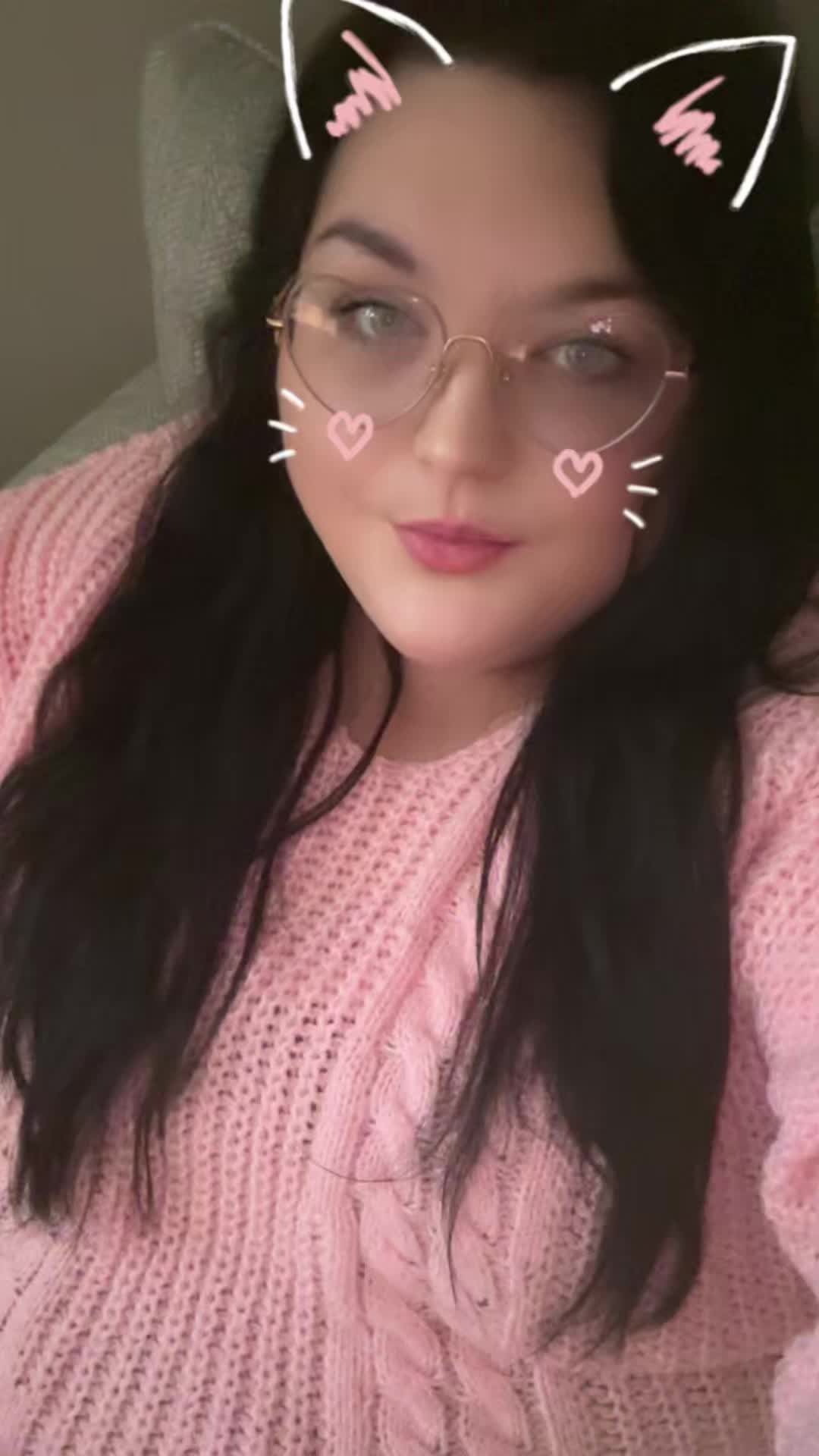 @she.a.lil.toxic