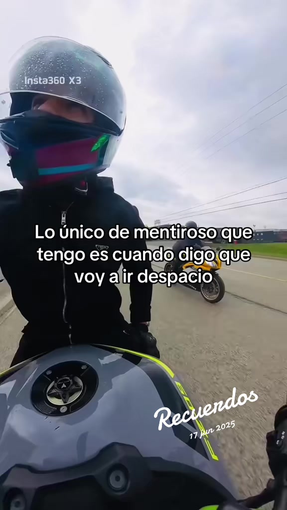 @Jonathan Paz795