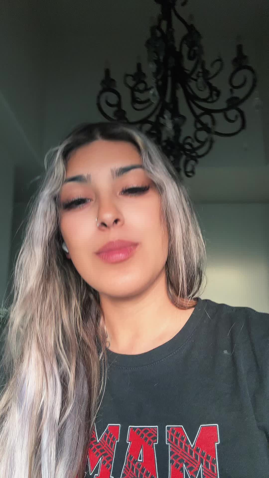 @Cynsantanax