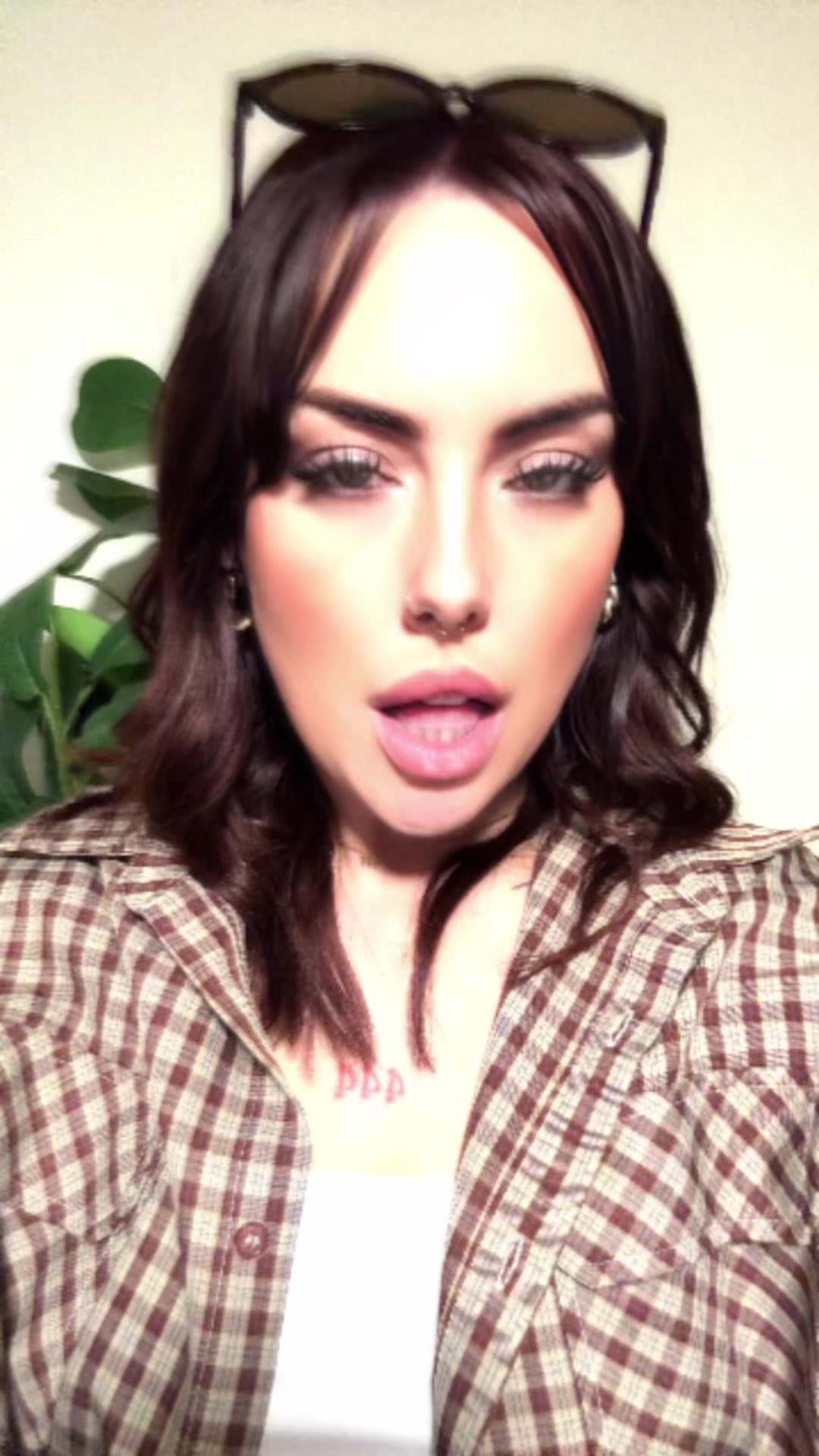 @LEASHBIAN 😈