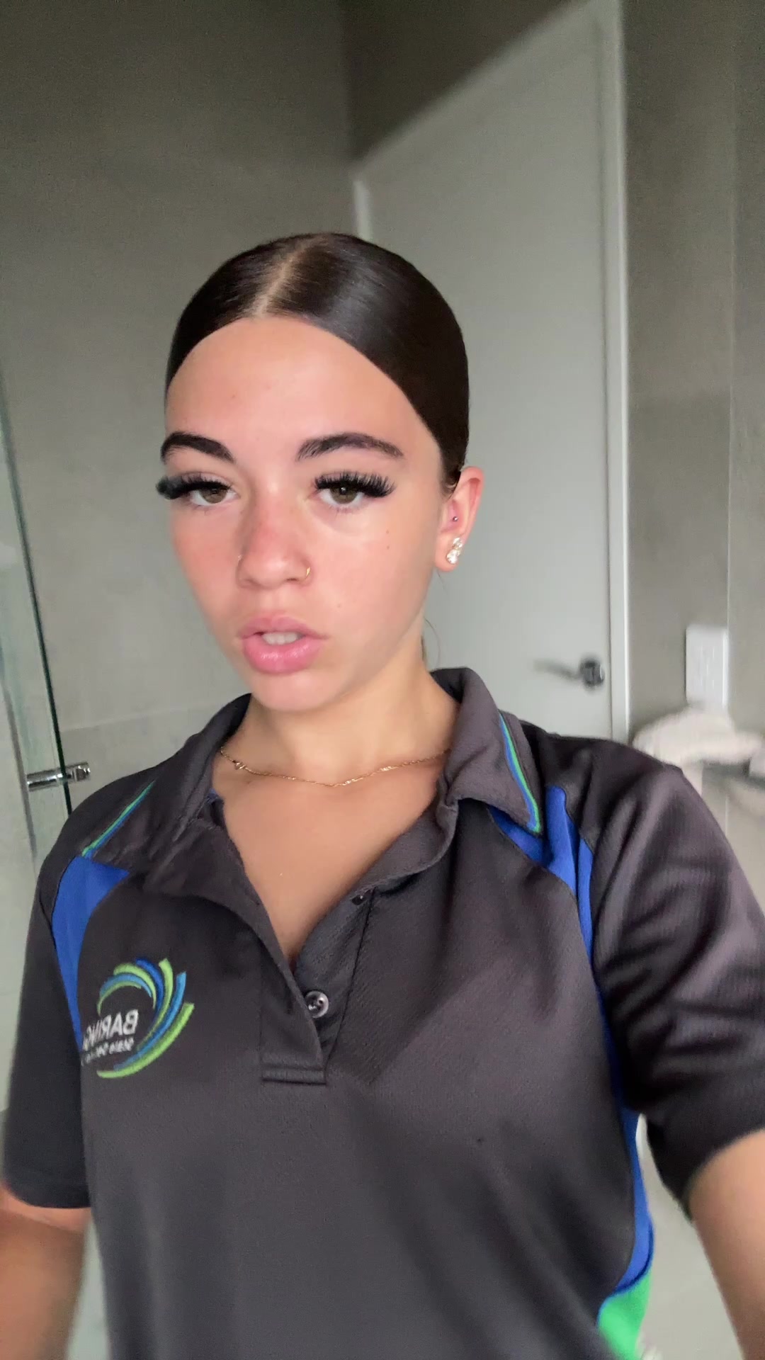 @️