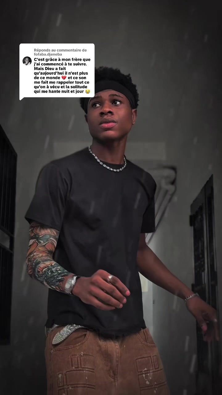 @𝐋𝐎&Iuml;𝐂 𝐀𝐃𝐀𝐌𝐒